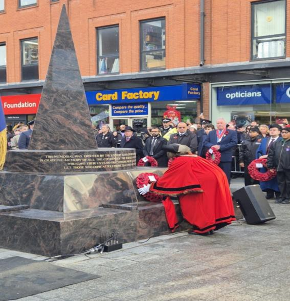 Mayor of Harrow laying a wreath at the war memorial
